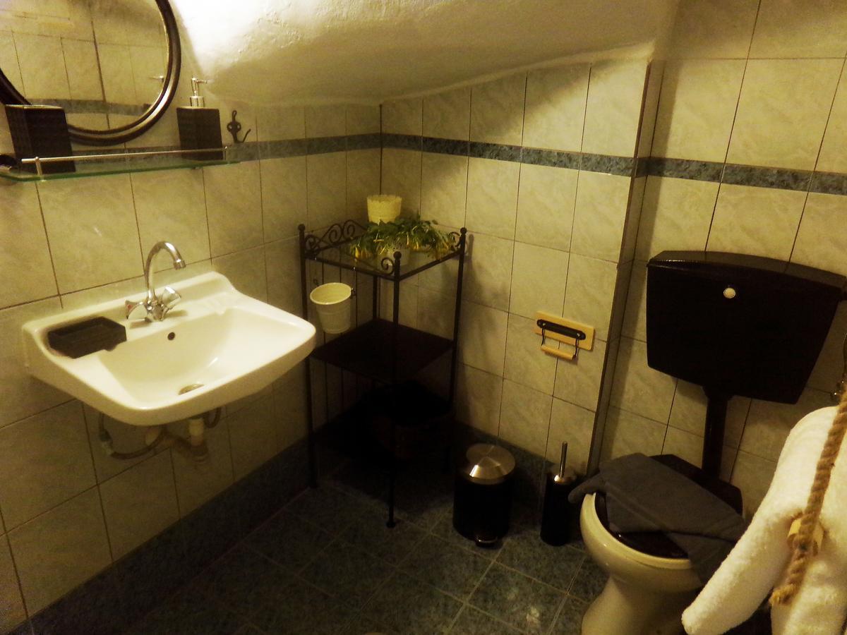 Leia Guest House 에르무폴리 외부 사진