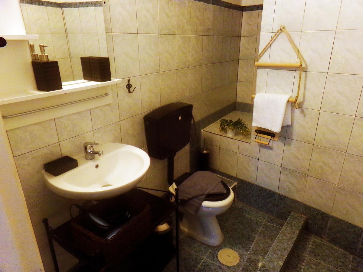 Leia Guest House 에르무폴리 외부 사진
